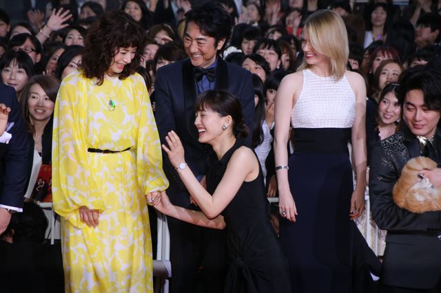 綾瀬はるか、斎藤工、水原希子、間宮祥太朗らがドレスアップしてリムジンで登場！映画『高台家の人々』レセプションパーティーフォトギャラリー（48枚目）