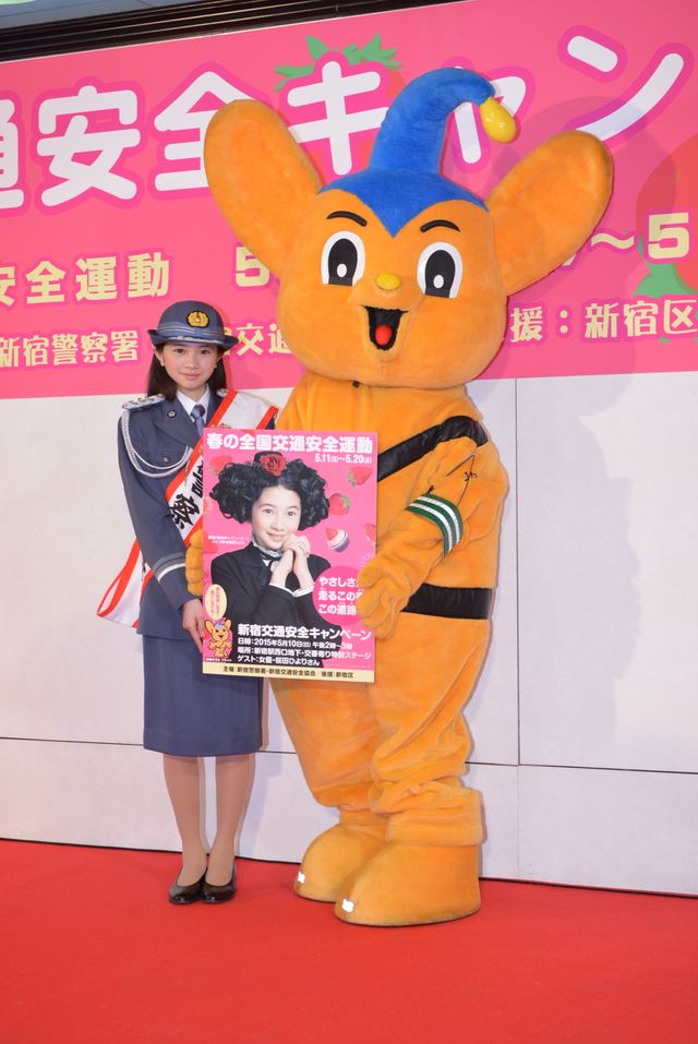12歳の女優・桜田ひより、新宿署一日署長に就任し自転車事故防止を呼びかける！　画像ギャラリー（8枚目）