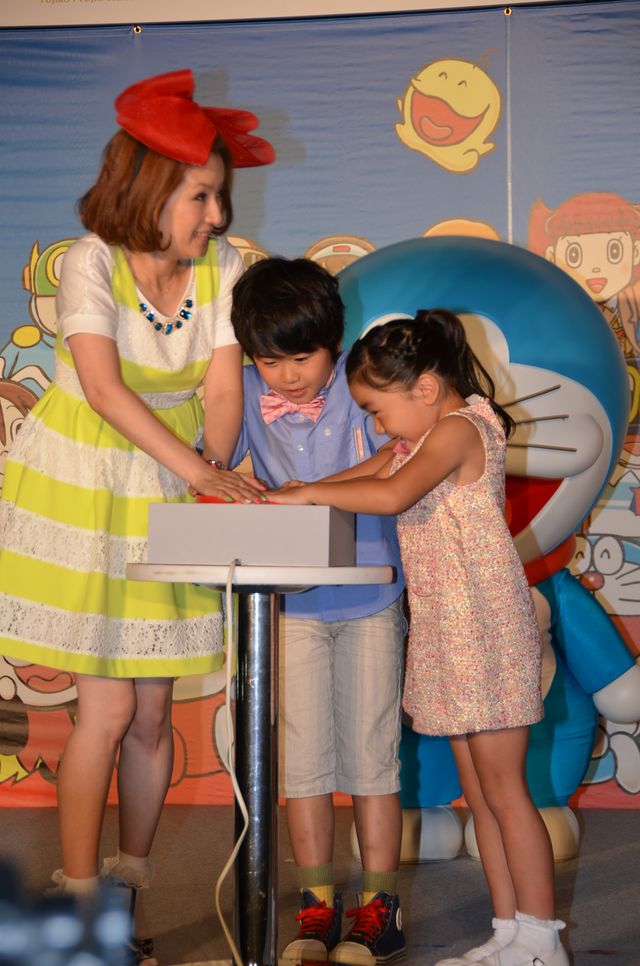 東京タワーが「ドラえもん」カラーに！フォトギャラリー（9枚目）