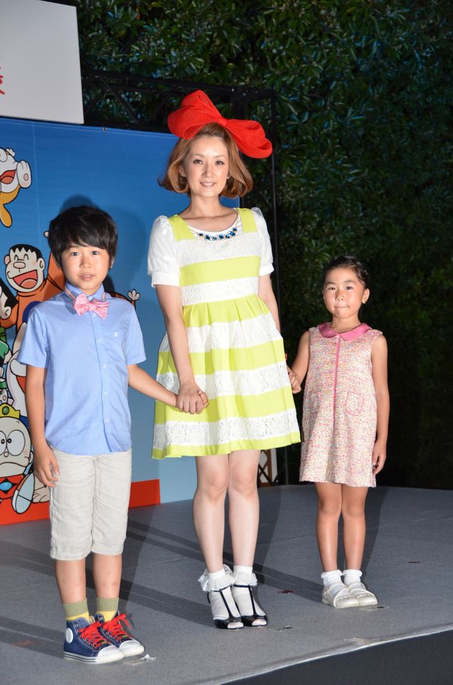 東京タワーが「ドラえもん」カラーに！フォトギャラリー（14枚目）