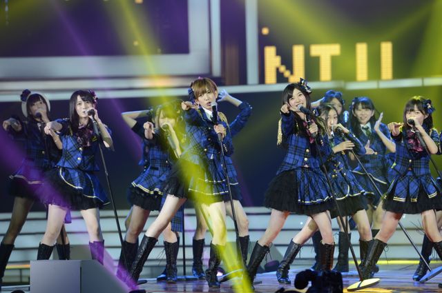 AKB「第11 回CCTV MTV 音楽盛典」パフォーマンスギャラリー（3枚目）