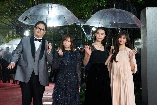 南沙良、井上和、市ノ瀬加那が華やかに登場！（5枚目）
