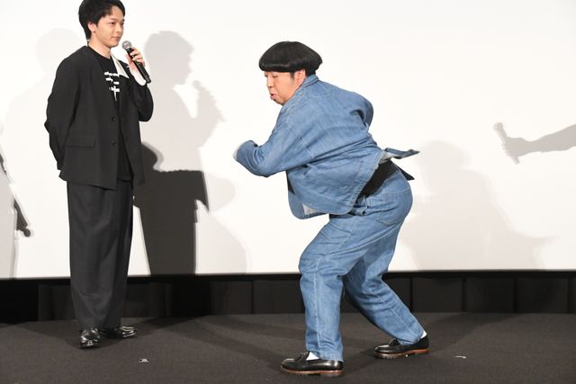 中村倫也、伊藤沙莉、日村勇紀、柄本時生が笑顔で登壇！映画『宇宙人のあいつ』公開記念舞台あいさつ（19枚目）