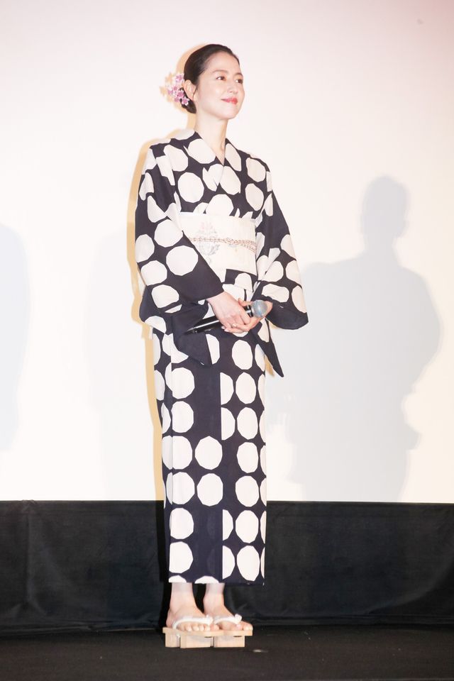 長澤まさみ、艶やか浴衣姿で魅了！『ドールハウス』大感謝舞台挨拶：フォトギャラリー