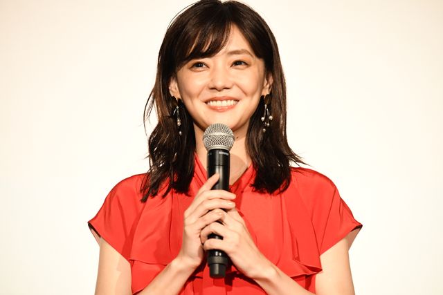 倉科カナ、市原隼人と“あいあい傘”　映画PRイベントで（9枚目）