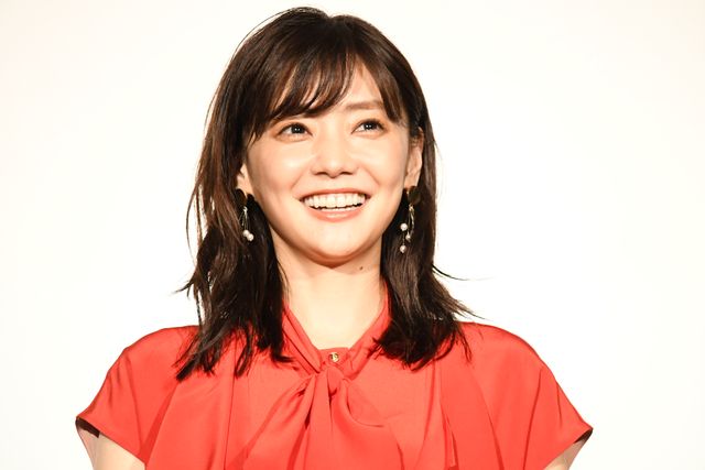 倉科カナ、市原隼人と“あいあい傘”　映画PRイベントで（10枚目）