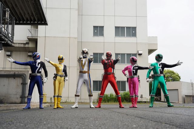 デカレンジャー再集結！『特捜戦隊デカレンジャー20th ファイヤーボール・ブースター』新場面カット（2枚目）