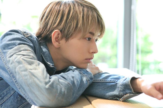 溢れる魅力…！映画『星空のむこうの国』佐藤友祐インタビューカット：フォトギャラリー