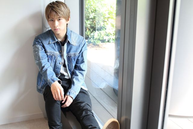 溢れる魅力…！映画『星空のむこうの国』佐藤友祐インタビューカット（5枚目）