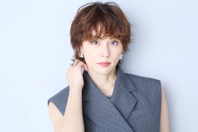 米倉涼子、圧巻の美…！『劇場版ドクターX』インタビュー撮り下ろしカット（3枚目）