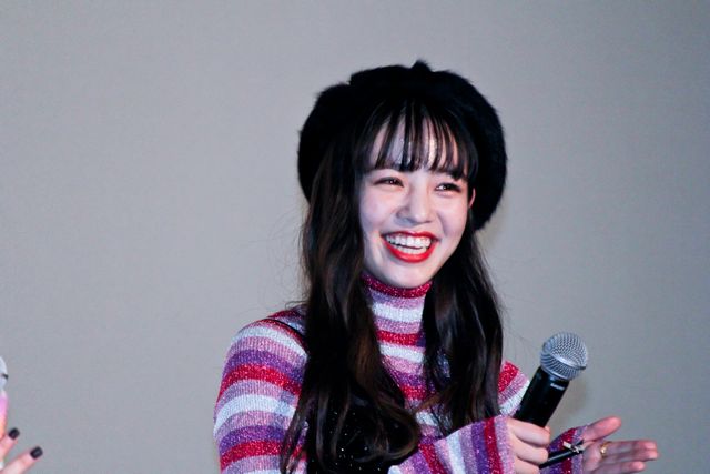 吉田凜音＆久間田琳加、仲良し双子コーデが可愛すぎ！『ヌヌ子の聖★戦』の初日舞台あいさつ（6枚目）