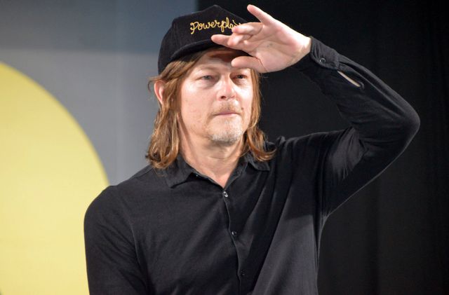 ノーマン・リーダス、写真撮りまくり！「大阪コミコン2024」セレブステージ（2枚目）