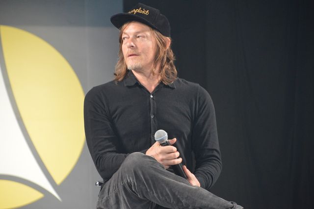 ノーマン・リーダス、写真撮りまくり！「大阪コミコン2024」セレブステージ（10枚目）