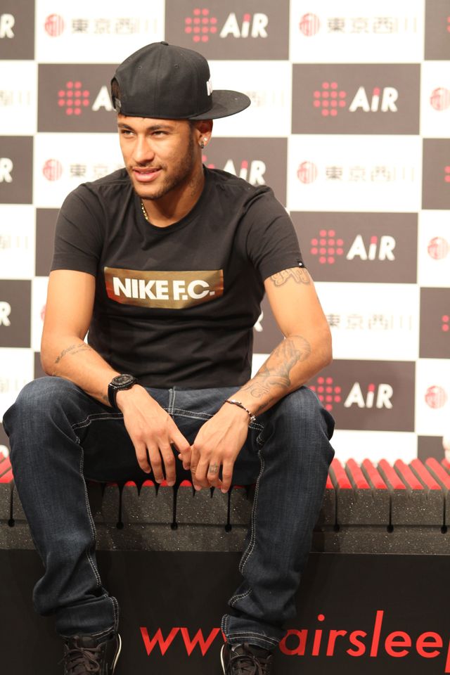 元気そうな姿をアピールするネイマール選手！フォトギャラリー（8枚目）