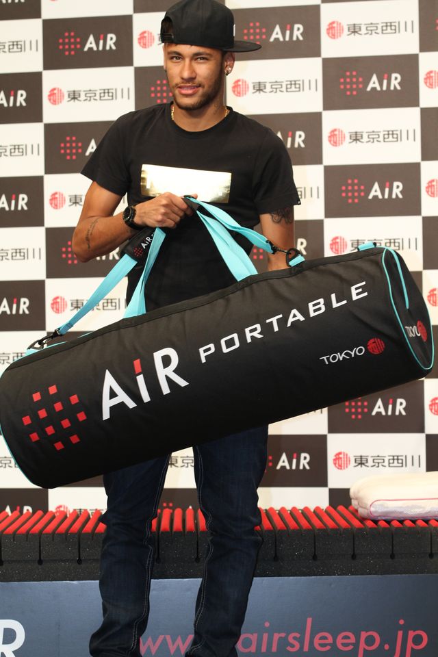 元気そうな姿をアピールするネイマール選手！フォトギャラリー（11枚目）