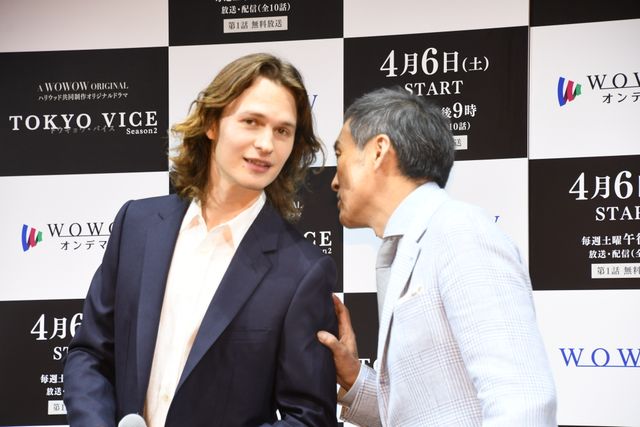30歳になったアンセル・エルゴートに誕生日サプライズ！「TOKYO VICE Season2」舞台あいさつ（5枚目）
