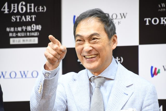 30歳になったアンセル・エルゴートに誕生日サプライズ！「TOKYO VICE Season2」舞台あいさつ（6枚目）