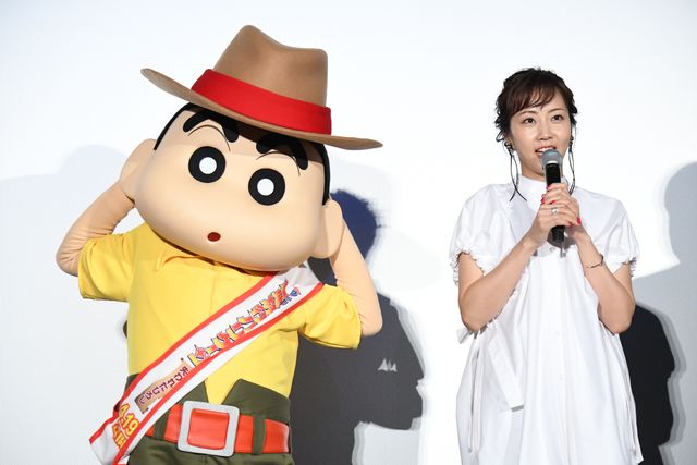 そんなの関係ねぇ！しんちゃん＆小島よしお『映画クレヨンしんちゃん　新婚旅行ハリケーン　～失われたひろし～』公開記念舞台あいさつ（6枚目）