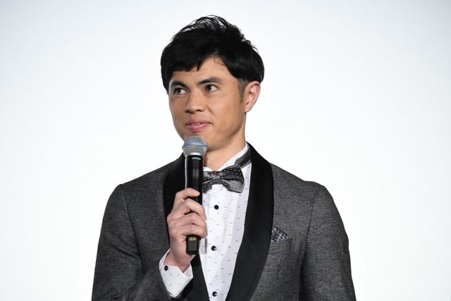 そんなの関係ねぇ！しんちゃん＆小島よしお『映画クレヨンしんちゃん　新婚旅行ハリケーン　～失われたひろし～』公開記念舞台あいさつ（7枚目）