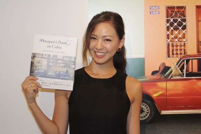 健康的な笑顔がステキ！西内まりやの姉・西内ひろ「#PASSPORTBOOK vol.1 in CUBA」トークショーフォトギャラリー（7枚目）