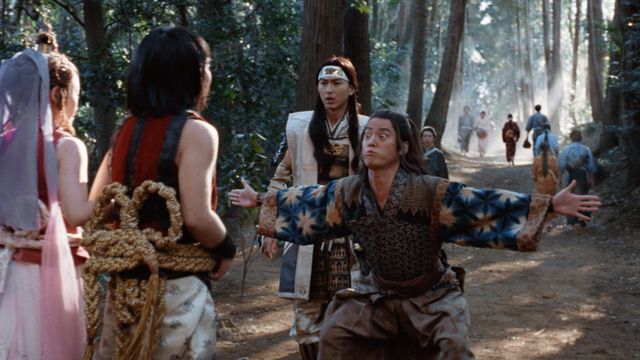 松田翔太と桐谷健太、新カップルに驚愕！　au「三太郎」シリーズ新作：フォトギャラリー