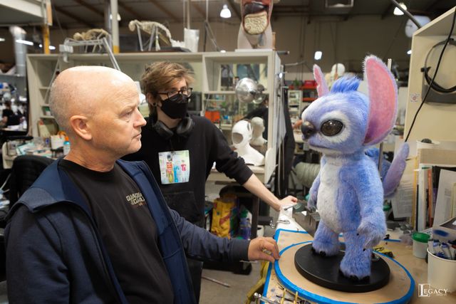 実写版『リロ＆スティッチ』の舞台裏（パペットのスティッチ）：フォトギャラリー