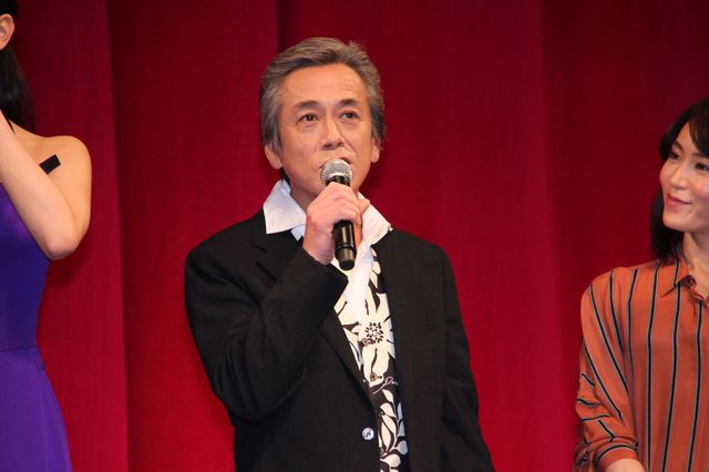 松坂桃李、戸田恵梨香、菜々緒、窪田正孝ら豪華キャストが集結！『エイプリルフールズ』完成披露舞台あいさつフォトギャラリー（8枚目）