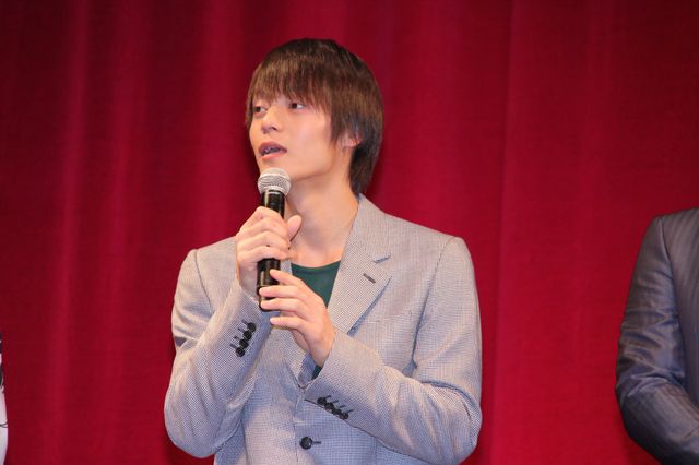 松坂桃李、戸田恵梨香、菜々緒、窪田正孝ら豪華キャストが集結！『エイプリルフールズ』完成披露舞台あいさつフォトギャラリー（10枚目）