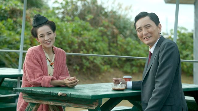 沖縄スタイルの国仲涼子！「孤独のグルメ」大みそかSP場面写真：フォトギャラリー