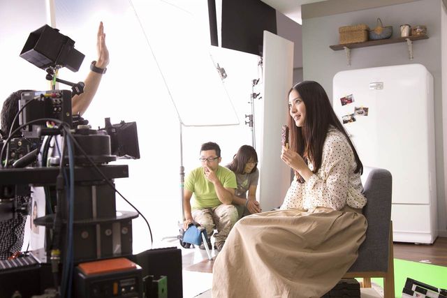 ロッテ「ガーナチョコ＆クッキーサンド」の新CM「2人の咲ちゃん」篇フォトギャラリー（6枚目）