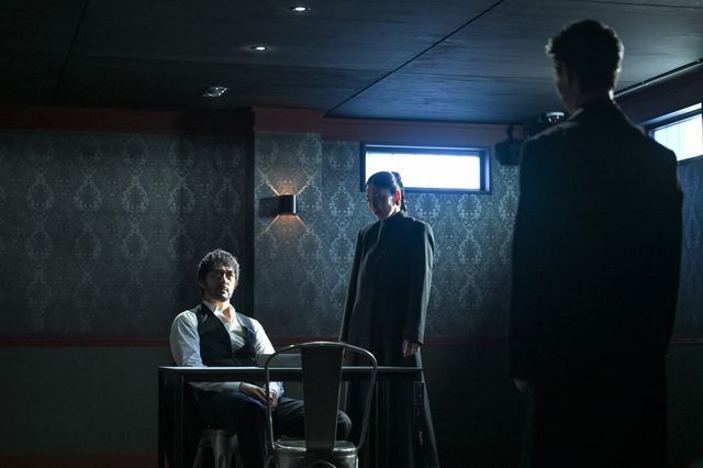 「VIVANT」野崎の前に現れた衝撃の人物！第16話場面写真（ネタバレあり）：フォトギャラリー