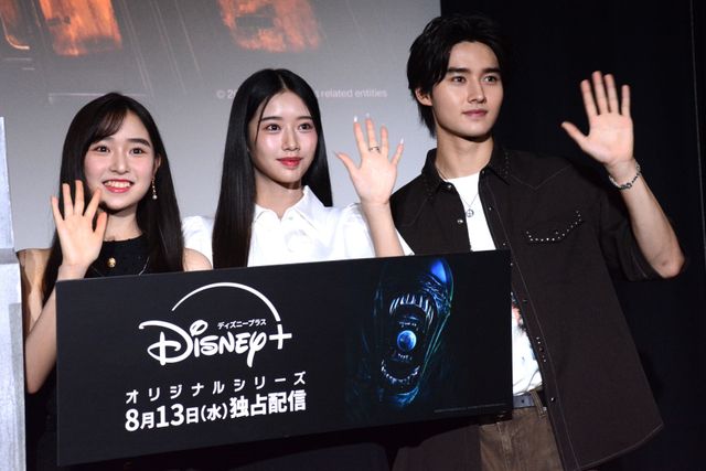 藤岡弘、長女・天翔愛とエイリアンの卵を回収！ドラマ「エイリアン：アース」配信直前イベント（18枚目）