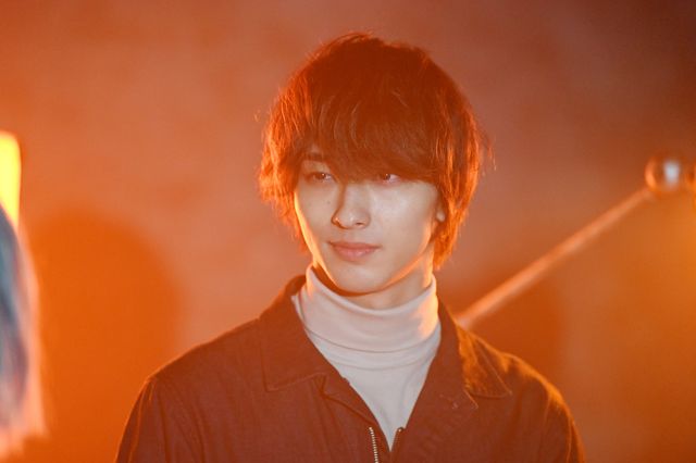 横浜流星、クールな表情もカッコイイ！新ドラマ「シロでもクロでもない世界で、パンダは笑う。」（5枚目）