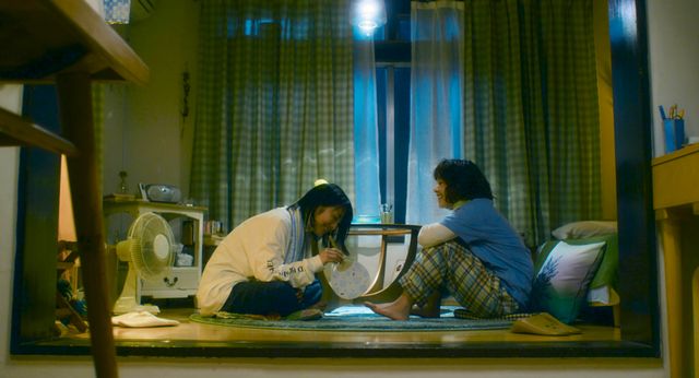 岸井ゆきの＆浜辺美波が親友役！『やがて海へと届く』場面写真【10枚】（8枚目）