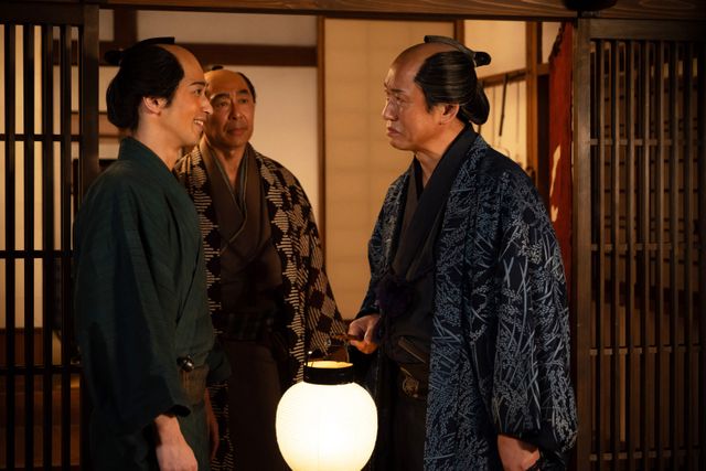 唐丸（渡邉斗翔）が筆を執り…「べらぼう～蔦重栄華乃夢噺～」第4回「『雛形若菜』の甘い罠」（4枚目）