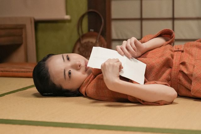 六郎には役場の職員が…「ブギウギ」第36回の場面写真（3枚目）