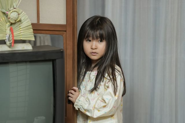 歩（仲里依紗）は目を潤ませて…朝ドラ「おむすび」第25回（4枚目）