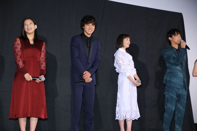 山崎賢人＆広瀬すず、感無量！『四月は君の嘘』初日舞台挨拶フォトギャラリー（4枚目）