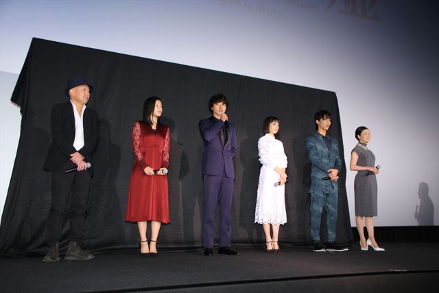 山崎賢人＆広瀬すず、感無量！『四月は君の嘘』初日舞台挨拶フォトギャラリー（17枚目）