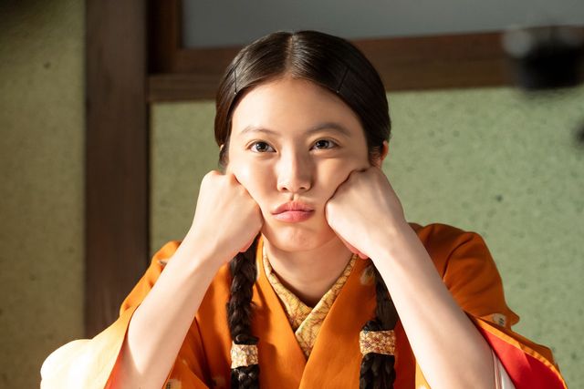 膨れっ面ののぶ（今田美桜）…朝ドラ「あんぱん」第17回：フォトギャラリー