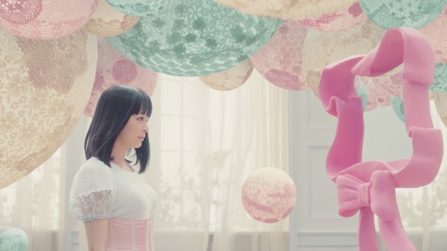 きゃりーぱみゅぱみゅ出演!「オールインワンシートマスクモイストEX」CMより:フォトギャラリー