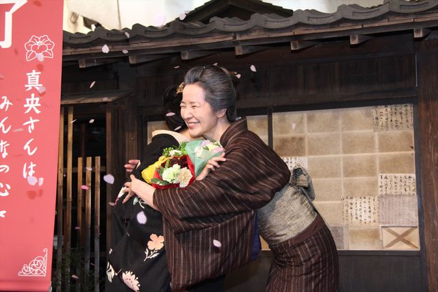 「花燃ゆ」ついにクランクアップ！伊勢谷友介、東出昌大らもお祝いに駆けつける！フォトギャラリー（9枚目）