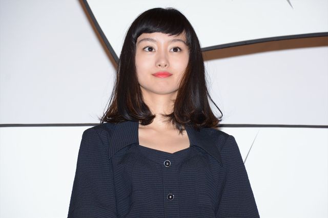 豪快！紙飛行機を飛ばす内野聖陽、忽那汐里ら『海難1890』初日舞台あいさつフォトギャラリー（2枚目）