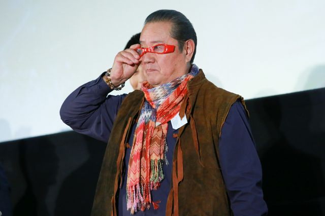 椿鬼奴、ドレス姿の美しさにウルトラマンオーブ石黒英雄もほれぼれ！フォトギャラリー（14枚目）