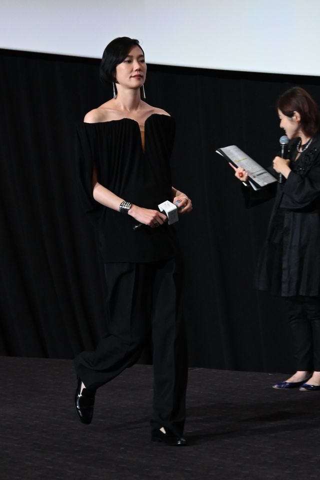 岡本多緒、思わず涙…ヴィルジニー・エフィラ・長塚京三・黒崎煌代・濱口竜介監督『急に具合が悪くなる』ジャパンプレミア（10枚目）