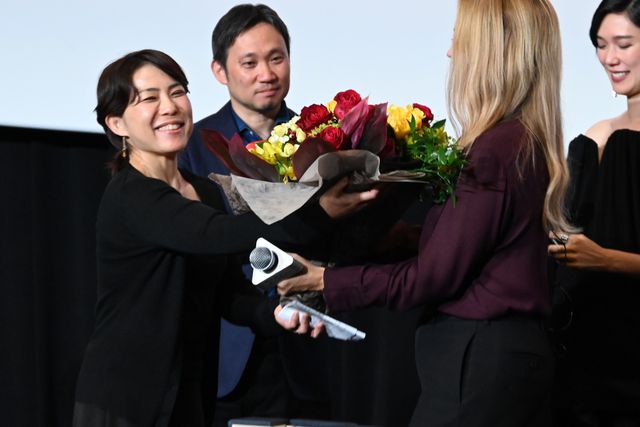 岡本多緒、思わず涙…ヴィルジニー・エフィラ・長塚京三・黒崎煌代・濱口竜介監督『急に具合が悪くなる』ジャパンプレミア（38枚目）
