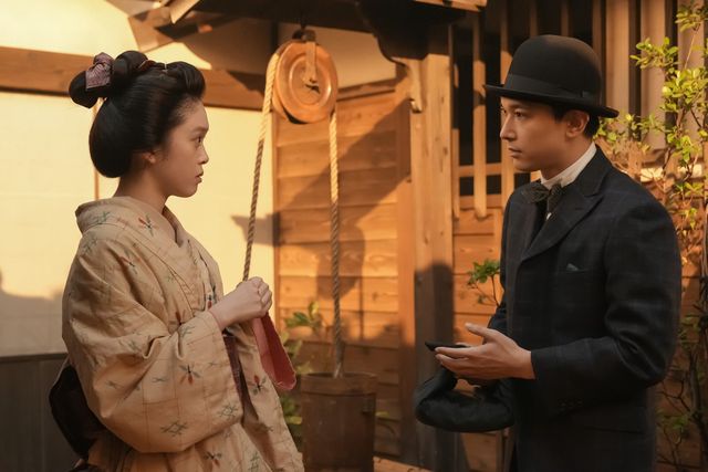 リヨ（北香那）はヘブン（トミー・バストウ）を求めて…朝ドラ「ばけばけ」第9週「スキップ、ト、ウグイス。」第43回（5枚目）