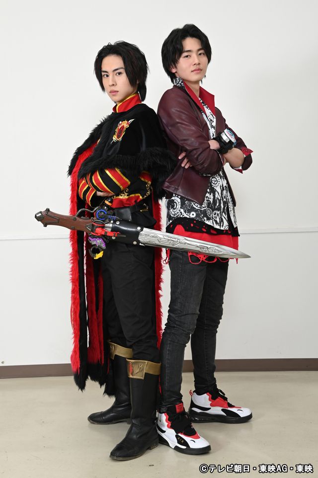 新旧レッドがバトンタッチ！キングオージャー・酒井大成＆ブンブンジャー・井内悠陽2ショット（2枚目）