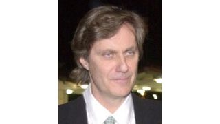 L・ハルストレム、伝記映画を監督か?