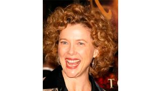 アネット・ベニング、コメディへ出演決定